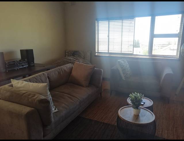 2 BEDROOM FLAT FOR SALE IN MORNINGSIDE